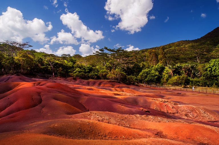seven colored earth in chamarel 1 mauritius jenny rainbow 768x510